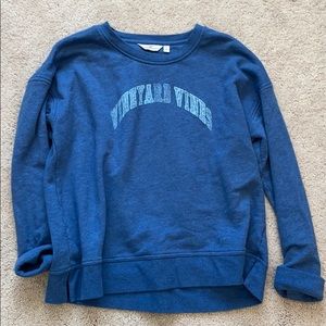 Vineyard Vines crew neck